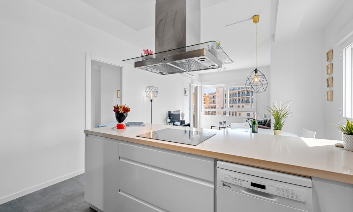 Wiederverkauf - Wohnung -
Alicante - Costa Blanca