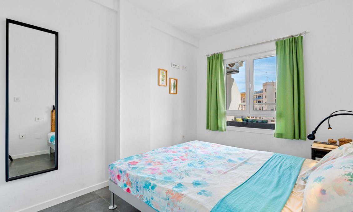 Wiederverkauf - Wohnung -
Alicante - Costa Blanca