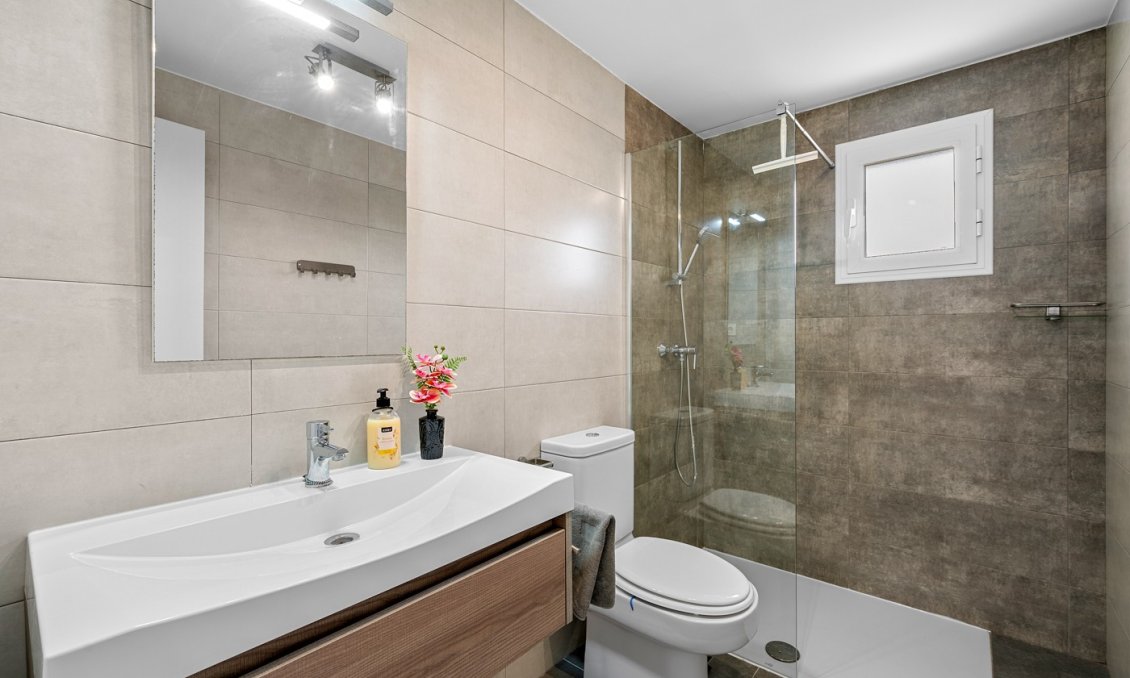 Wiederverkauf - Wohnung -
Alicante - Costa Blanca