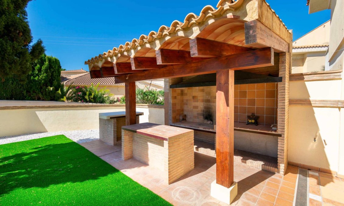 Wiederverkauf - Villa -
Alfas del Pí - Costa Blanca