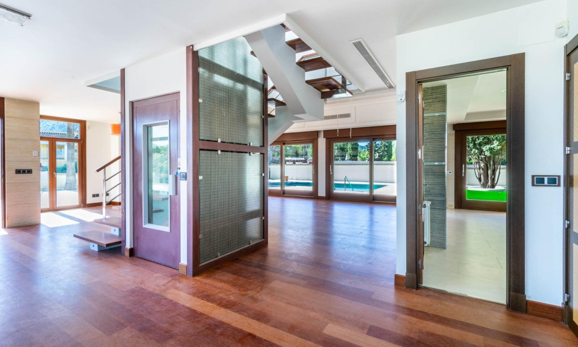 Wiederverkauf - Villa -
Alfas del Pí - Costa Blanca