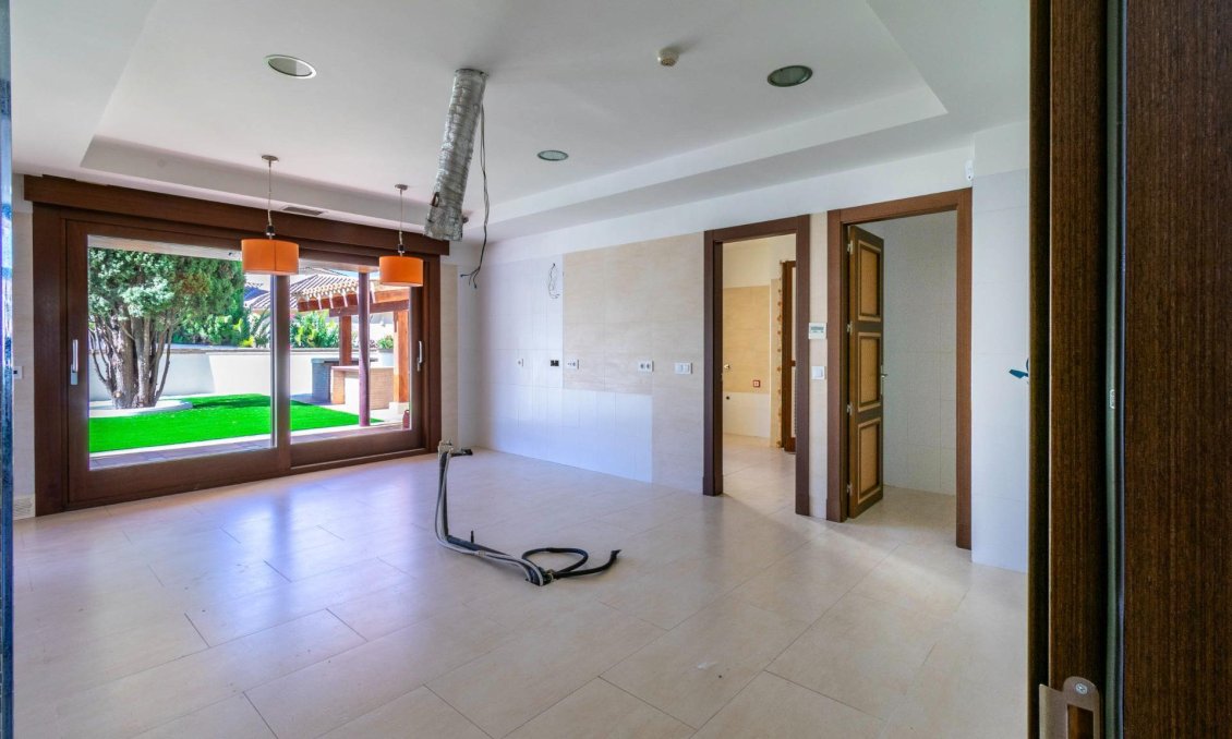 Wiederverkauf - Villa -
Alfas del Pí - Costa Blanca