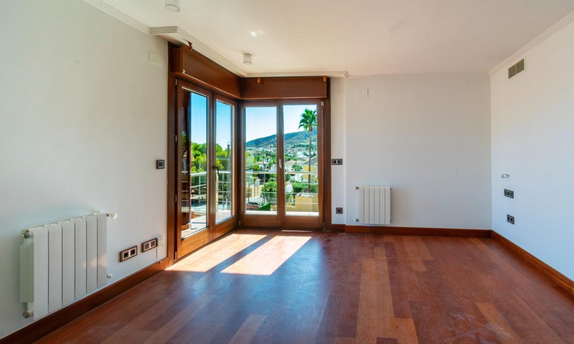 Wiederverkauf - Villa -
Alfas del Pí - Costa Blanca