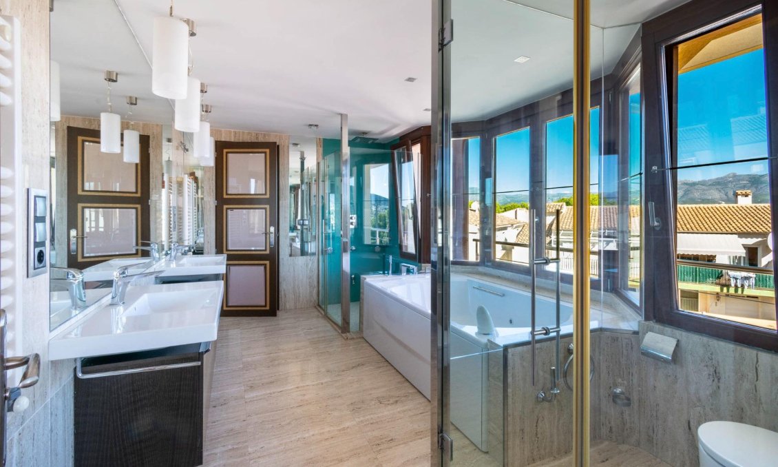 Wiederverkauf - Villa -
Alfas del Pí - Costa Blanca