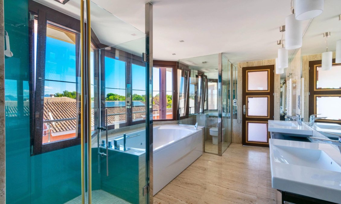 Wiederverkauf - Villa -
Alfas del Pí - Costa Blanca