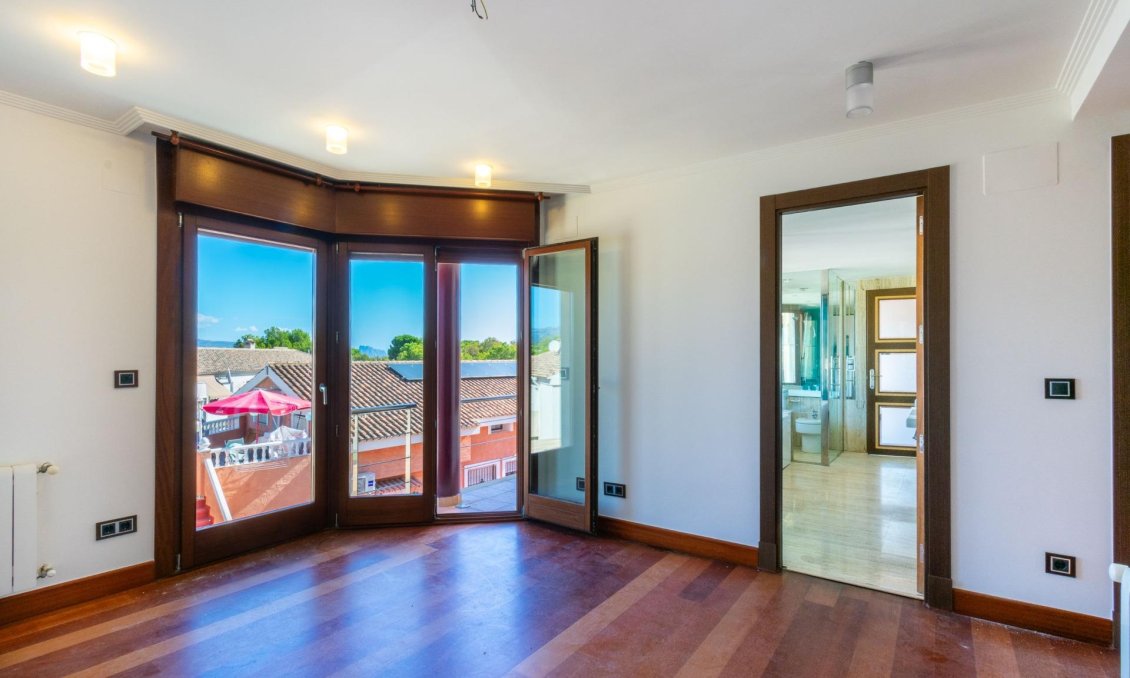 Wiederverkauf - Villa -
Alfas del Pí - Costa Blanca