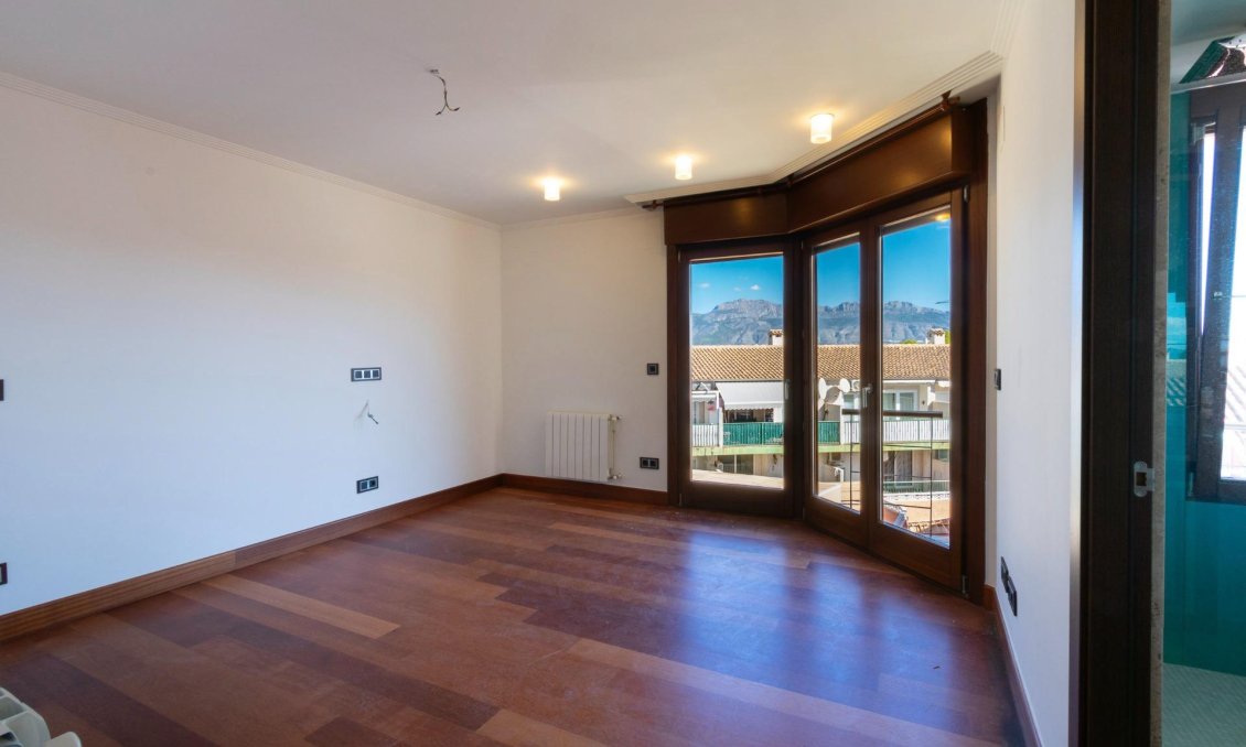 Wiederverkauf - Villa -
Alfas del Pí - Costa Blanca