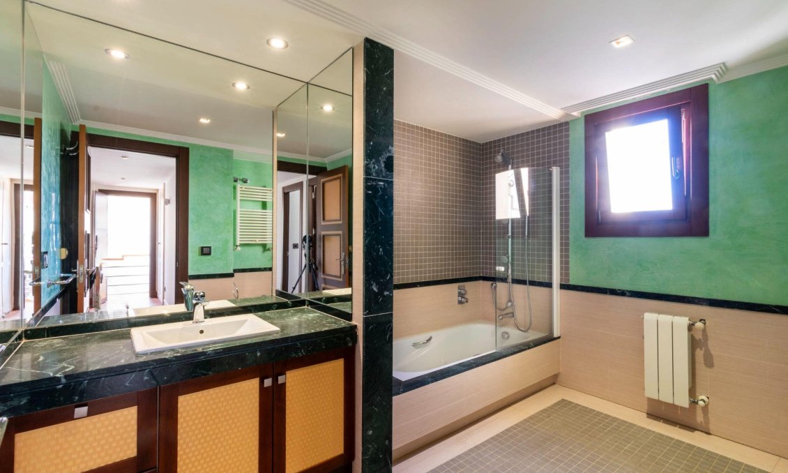 Wiederverkauf - Villa -
Alfas del Pí - Costa Blanca