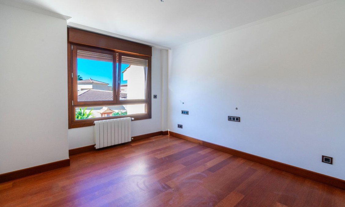 Wiederverkauf - Villa -
Alfas del Pí - Costa Blanca