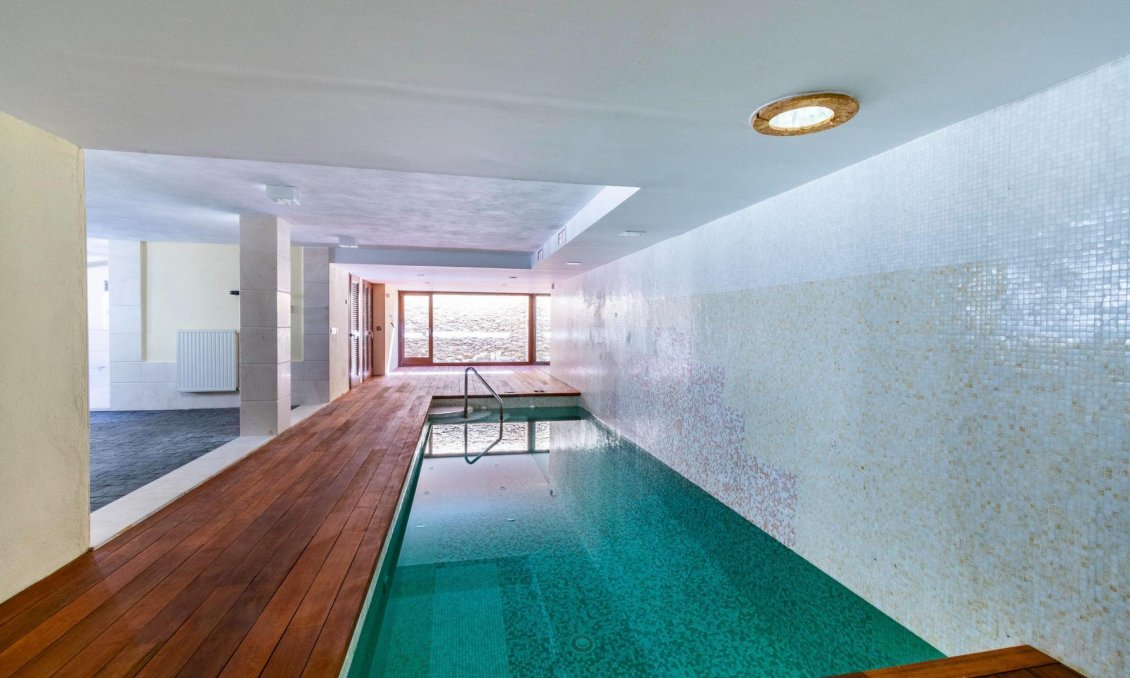 Wiederverkauf - Villa -
Alfas del Pí - Costa Blanca