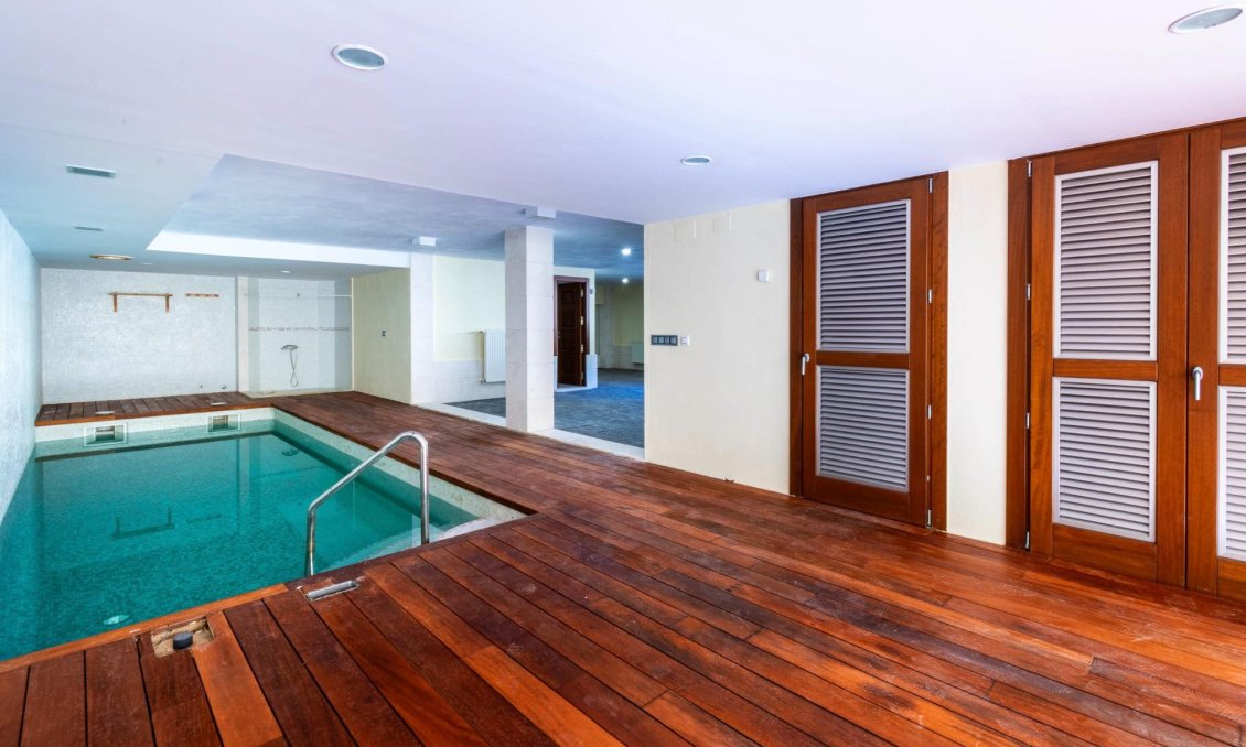 Wiederverkauf - Villa -
Alfas del Pí - Costa Blanca