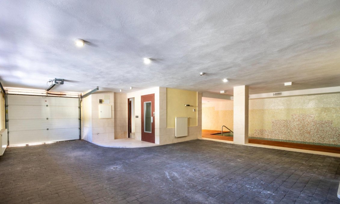 Wiederverkauf - Villa -
Alfas del Pí - Costa Blanca