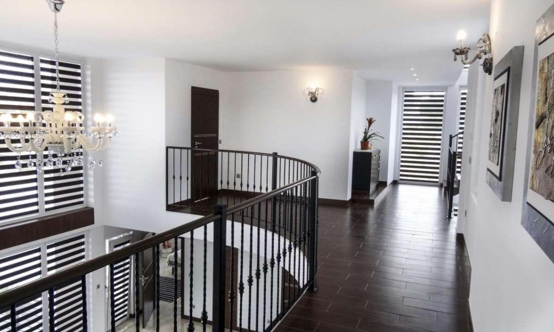 Wiederverkauf - Villa -
Alfas del Pí - Costa Blanca