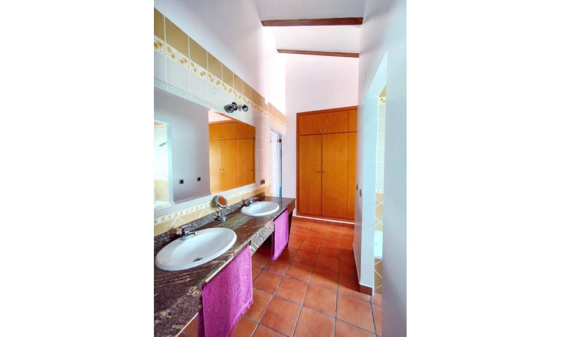 Revente - Villa -
Alfas del Pí - Costa Blanca