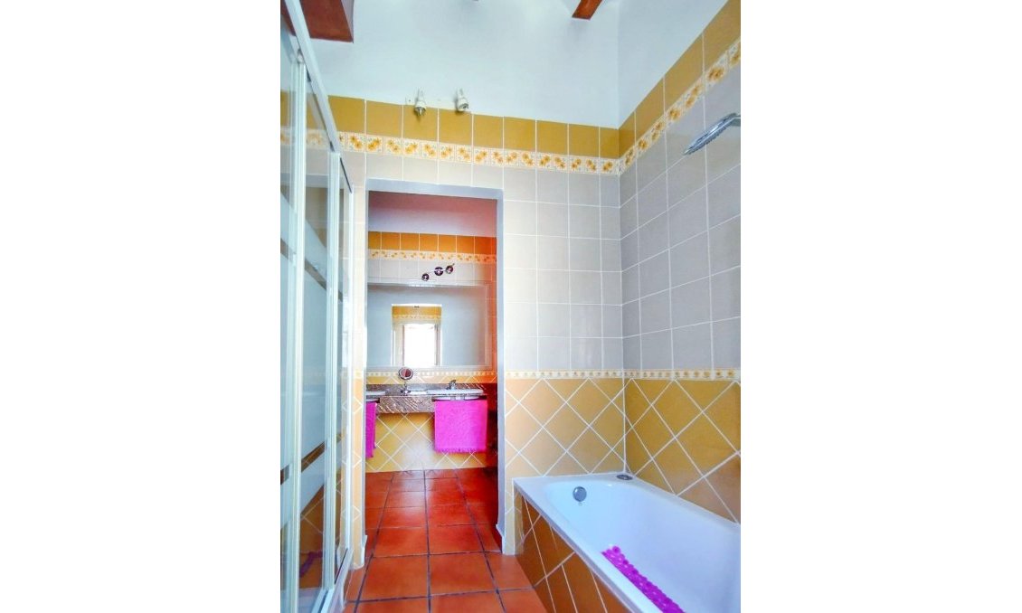 Revente - Villa -
Alfas del Pí - Costa Blanca