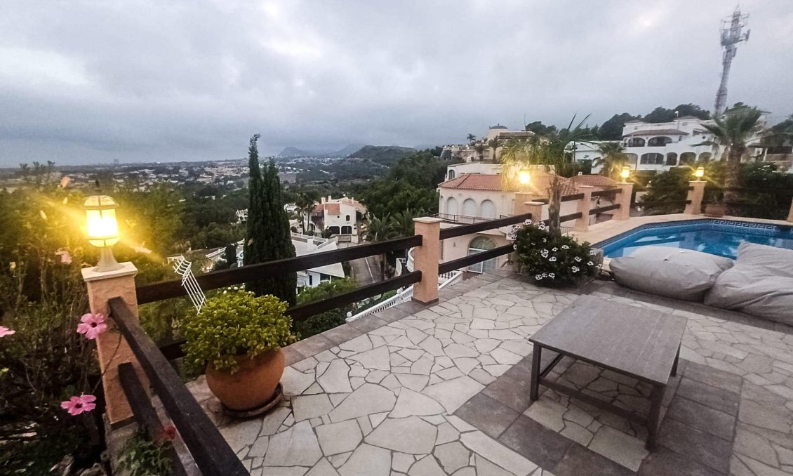 Segunda mano - Villa -
Alfas del Pí - Costa Blanca