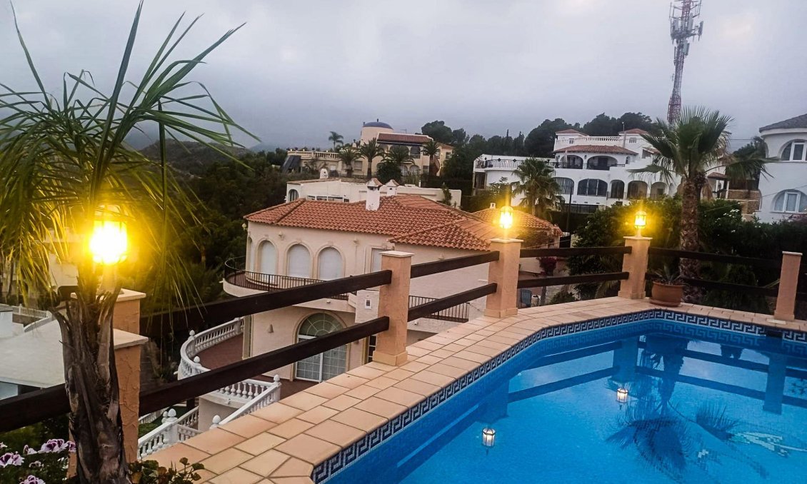 Segunda mano - Villa -
Alfas del Pí - Costa Blanca