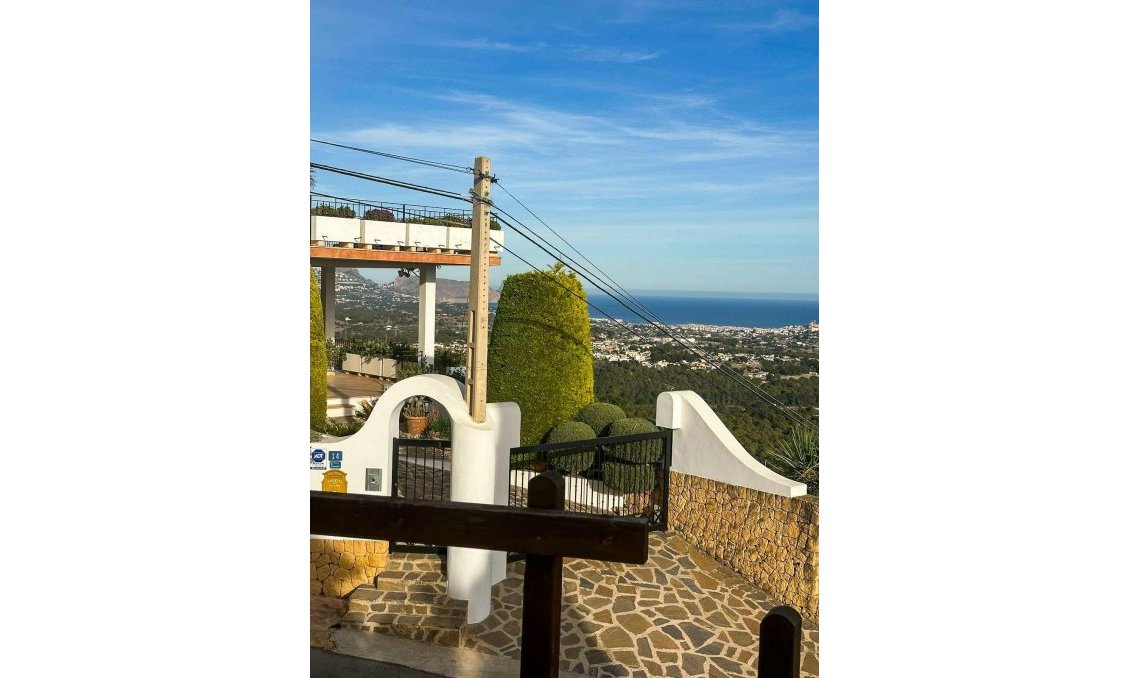 Segunda mano - Villa -
Alfas del Pí - Costa Blanca