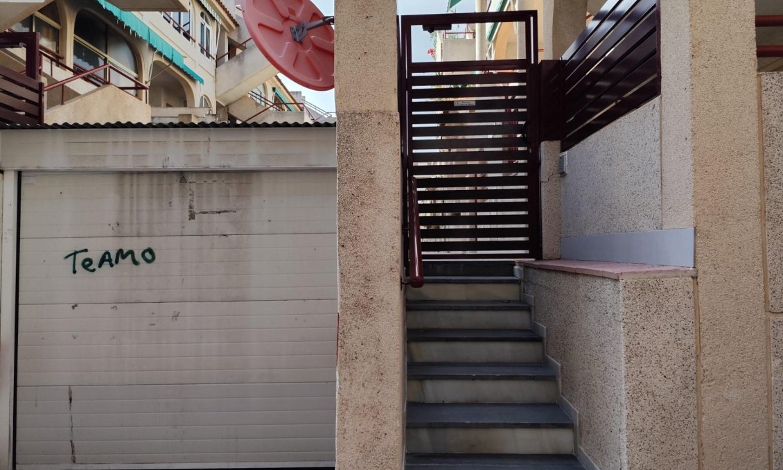 Resale - Apartment -
Torrevieja - Acequion