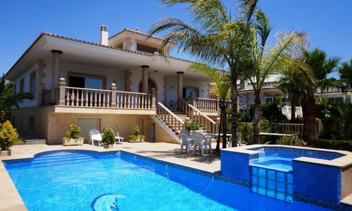 Wiederverkauf - Villa -
Alfas del Pí - Costa Blanca