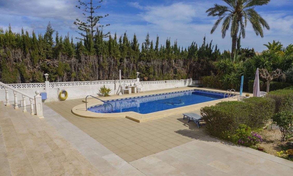 Wiederverkauf - Villa -
Alfas del Pí - Costa Blanca