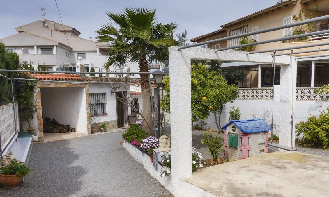 Wiederverkauf - Villa -
Alfas del Pí - Costa Blanca