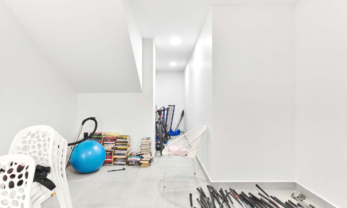 Wiederverkauf - Villa -
Orihuela - Las Colinas Golf