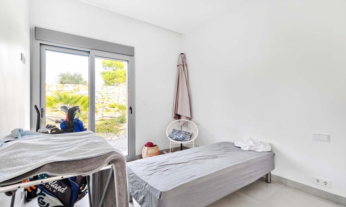 Wiederverkauf - Villa -
Orihuela - Las Colinas Golf