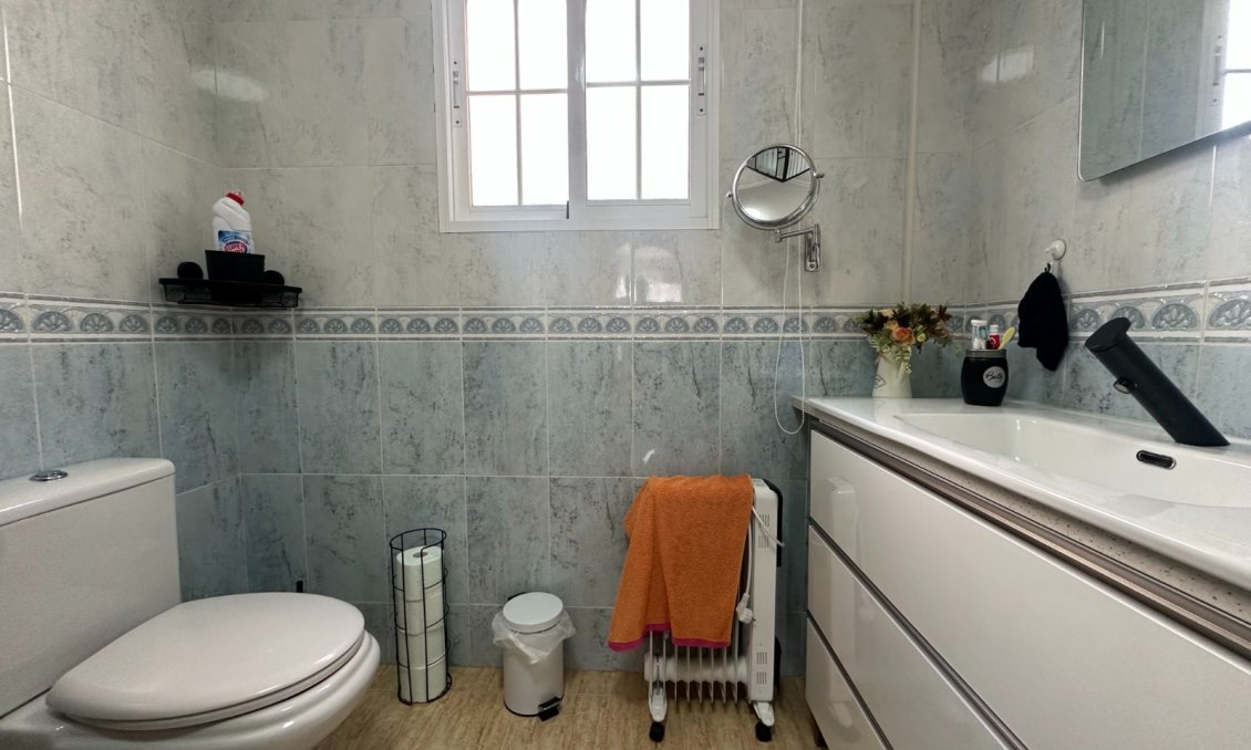 Segunda mano - Town House -
Bigastro - Inland