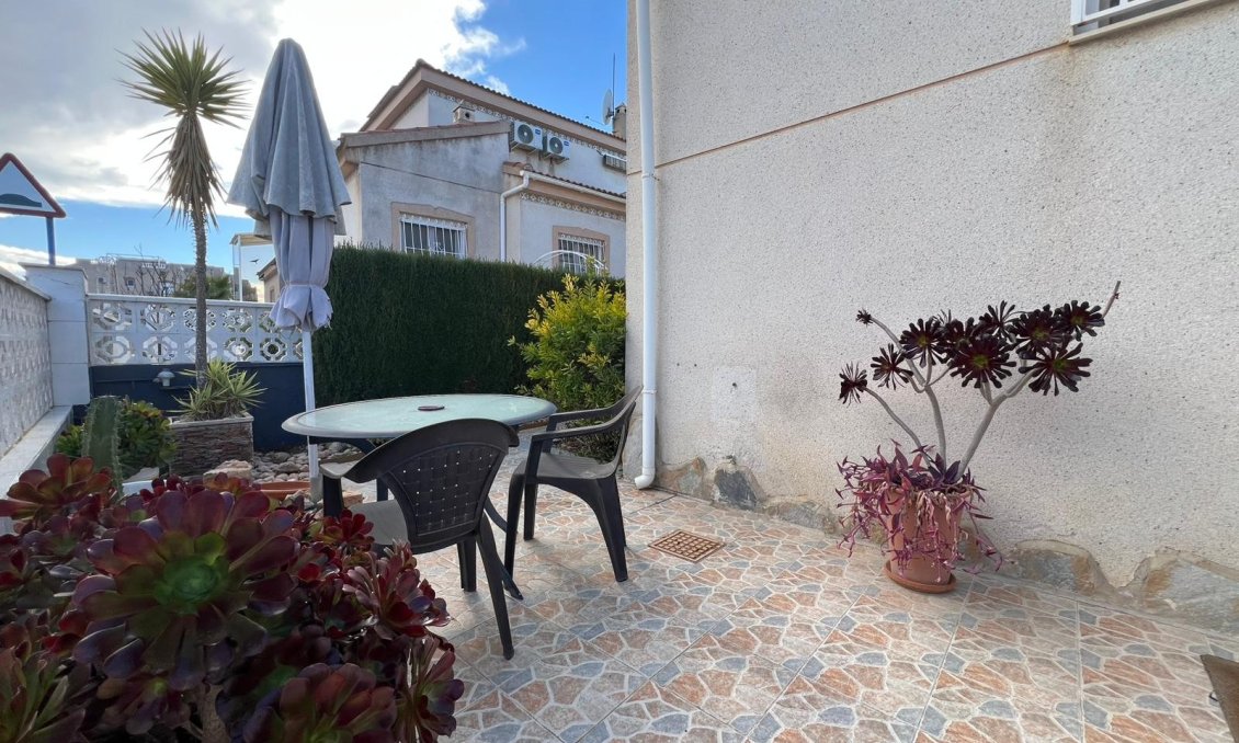 Segunda mano - Town House -
Algorfa - Inland