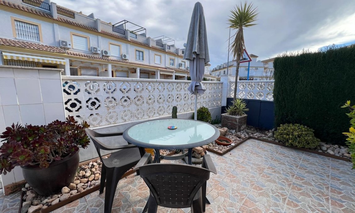 Segunda mano - Town House -
Algorfa - Inland