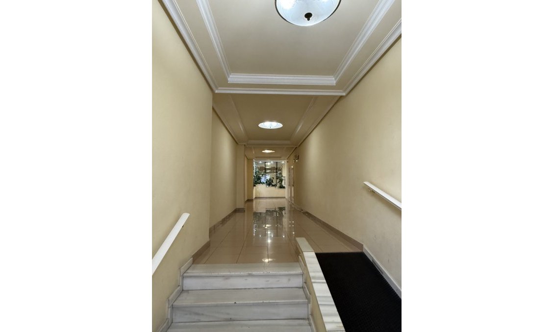 Segunda mano - Apartamento -
Torrevieja - Centro