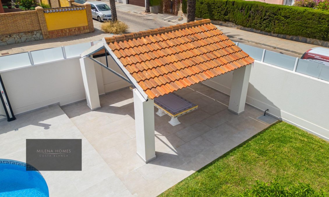 Használt Ingatlanok - Villa -
Cabo Roig