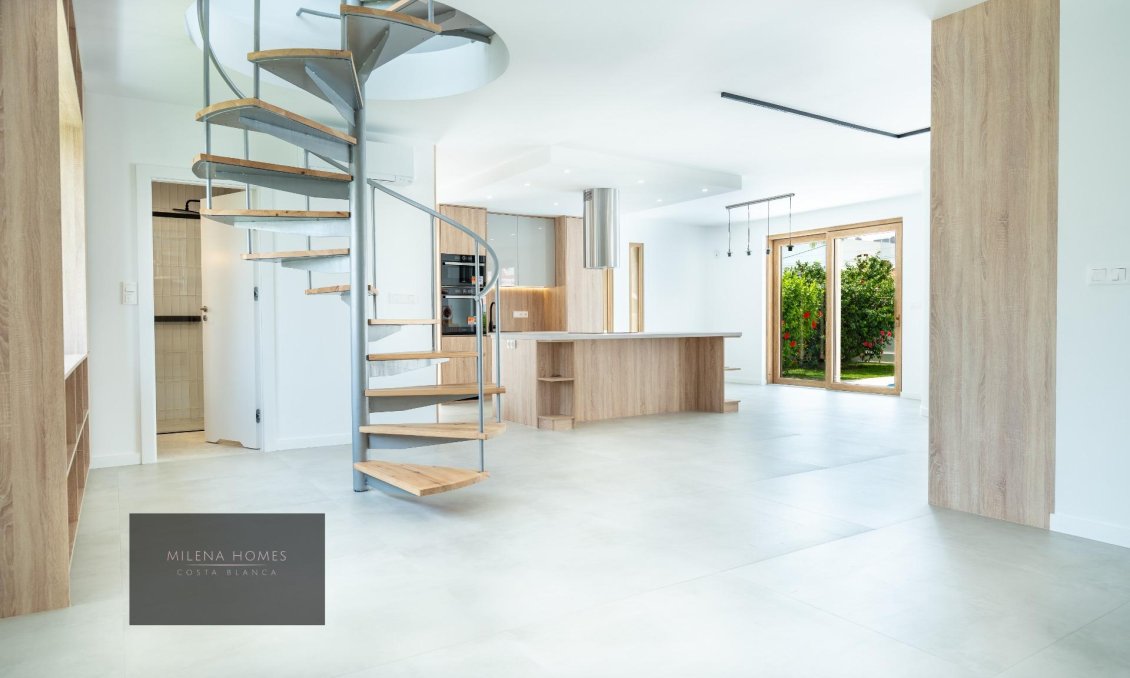 Használt Ingatlanok - Villa -
Cabo Roig