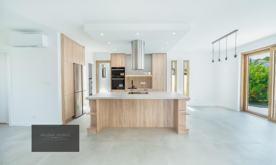 Használt Ingatlanok - Villa -
Cabo Roig