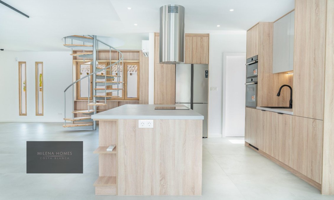 Használt Ingatlanok - Villa -
Cabo Roig