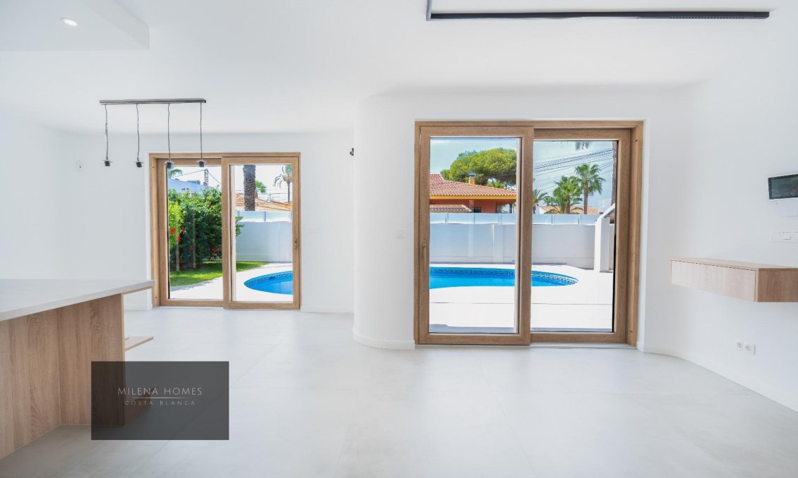 Használt Ingatlanok - Villa -
Cabo Roig