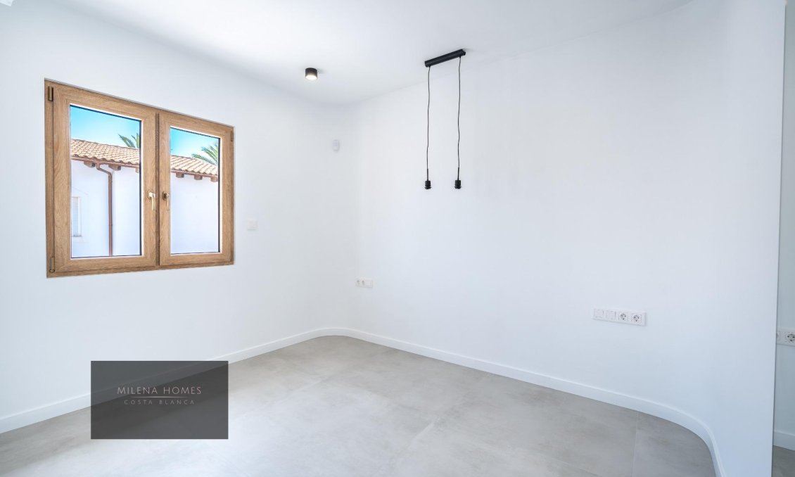 Használt Ingatlanok - Villa -
Cabo Roig