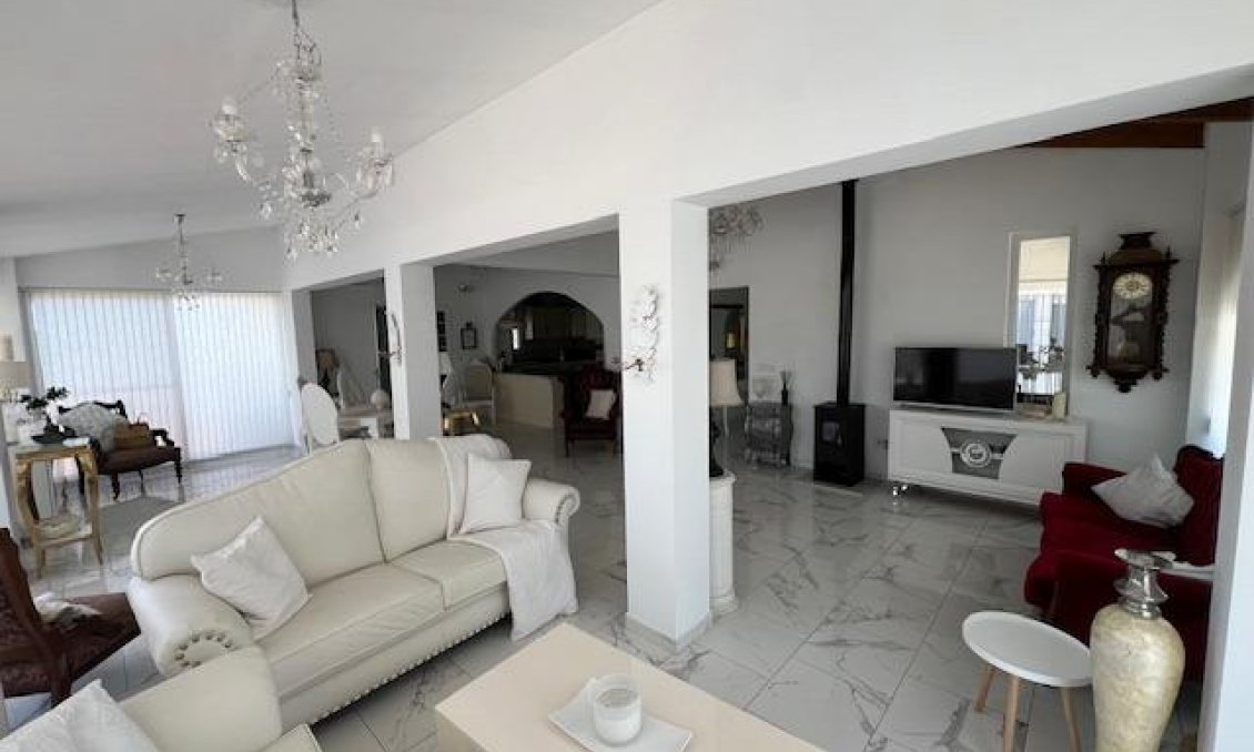 Wiederverkauf - Villa -
Dolores - Comunidad Valenciana