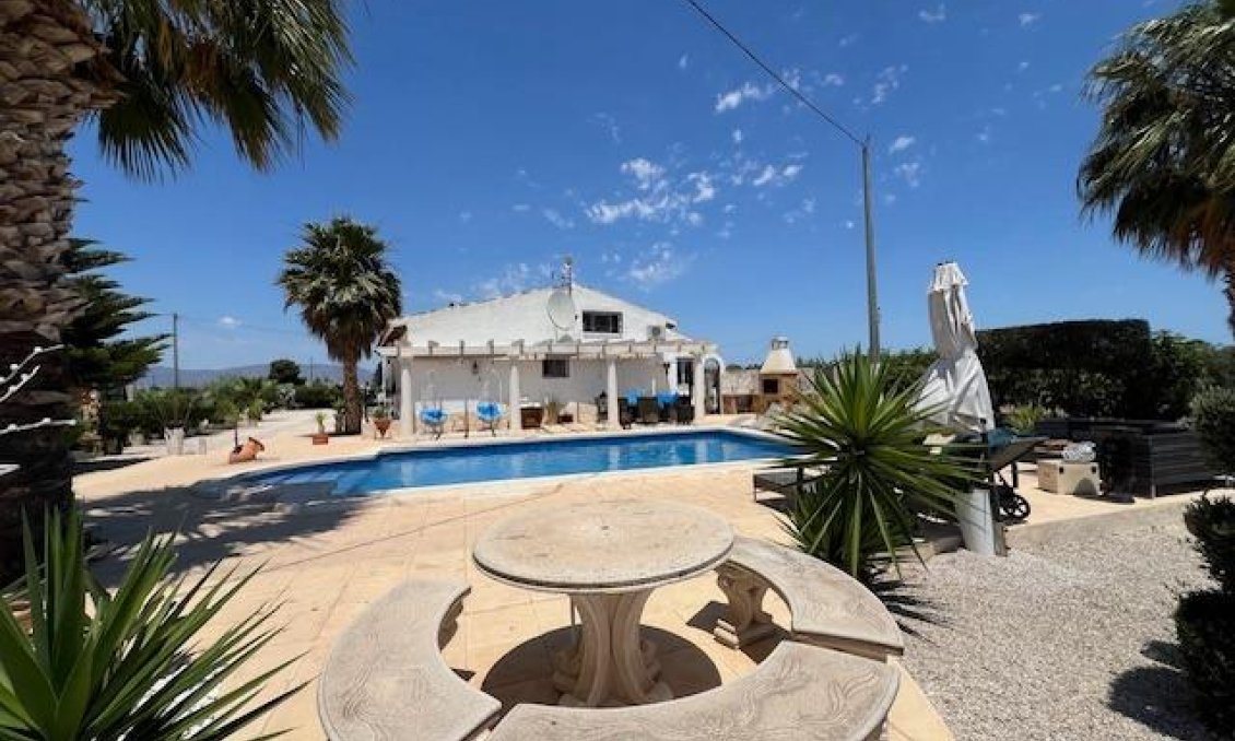 Wiederverkauf - Villa -
Dolores - Comunidad Valenciana