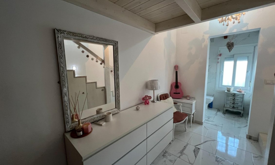 Wiederverkauf - Villa -
Dolores - Comunidad Valenciana