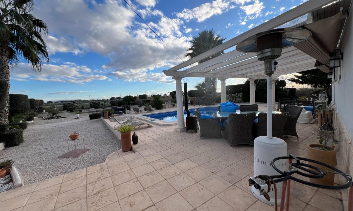 Wiederverkauf - Villa -
Dolores - Comunidad Valenciana