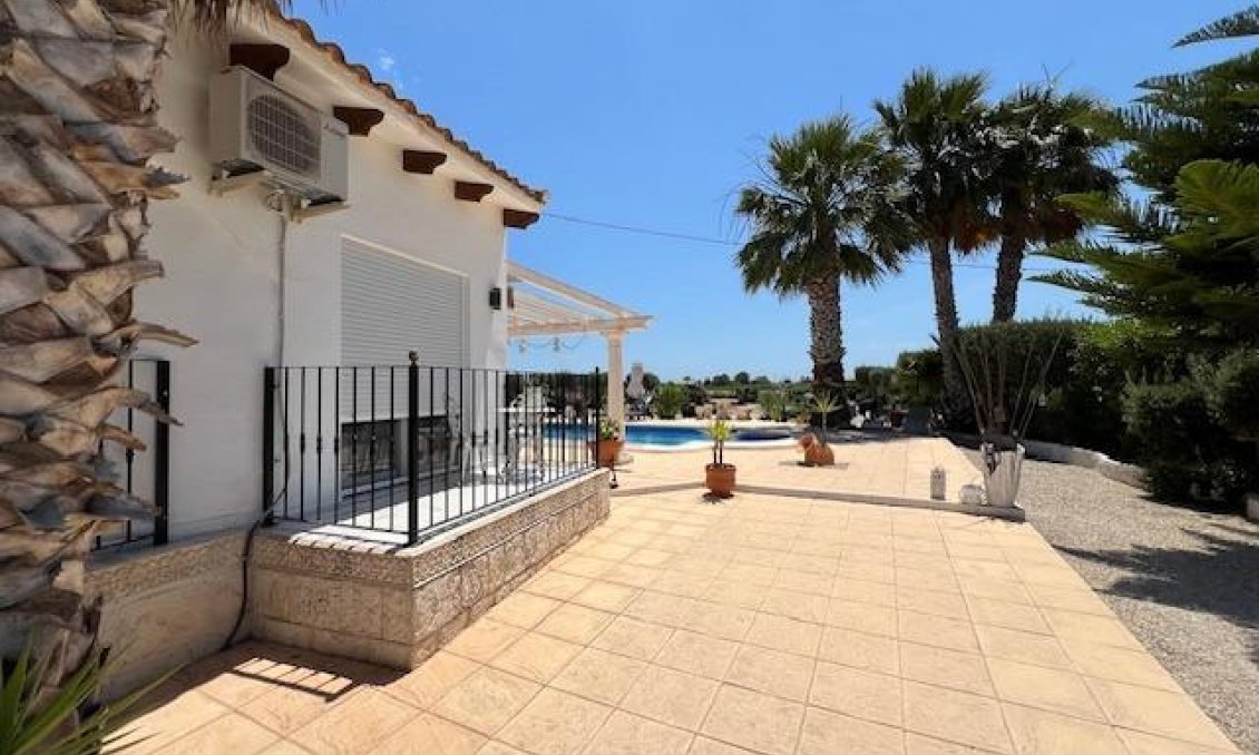 Wiederverkauf - Villa -
Dolores - Comunidad Valenciana