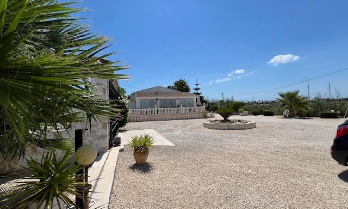 Wiederverkauf - Villa -
Dolores - Comunidad Valenciana