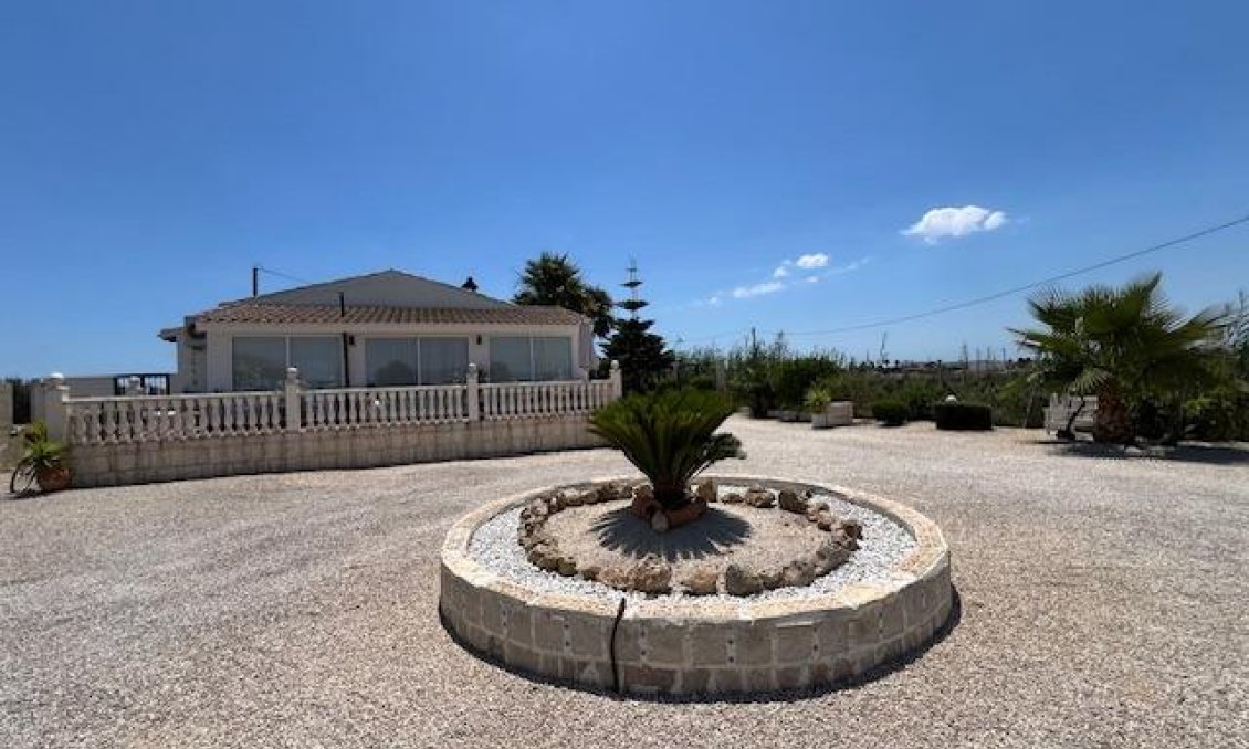 Wiederverkauf - Villa -
Dolores - Comunidad Valenciana