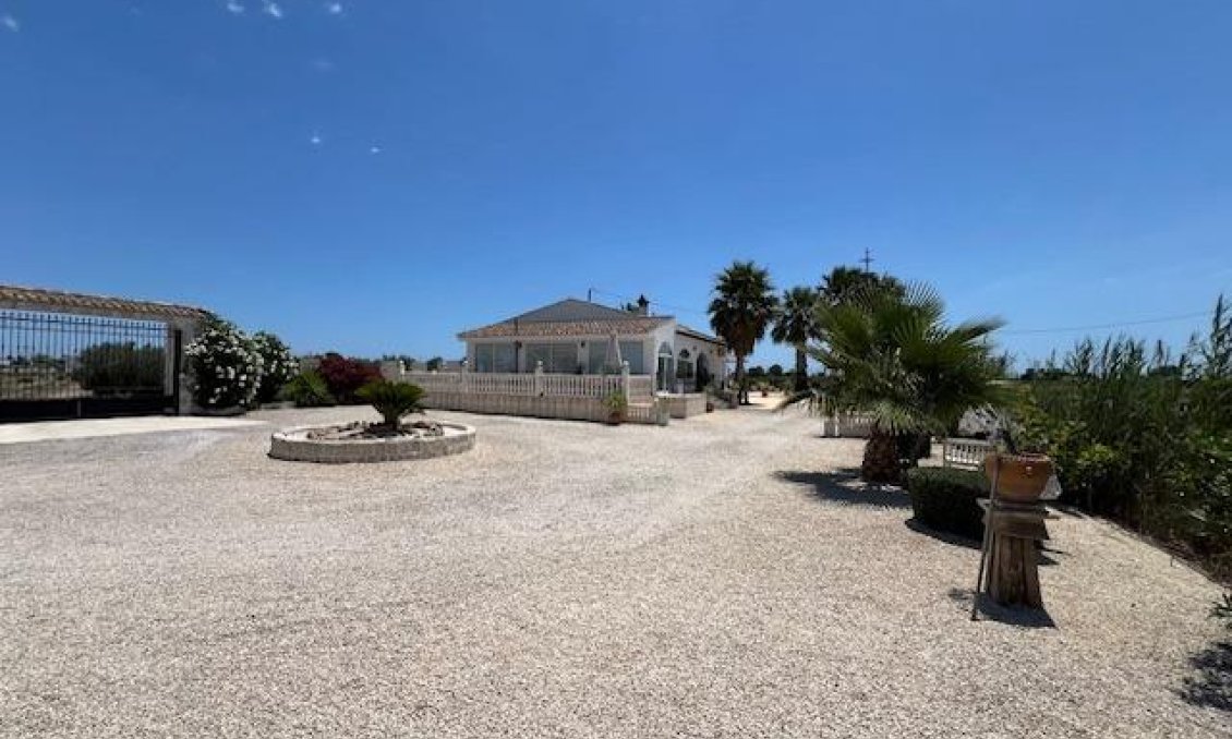 Wiederverkauf - Villa -
Dolores - Comunidad Valenciana