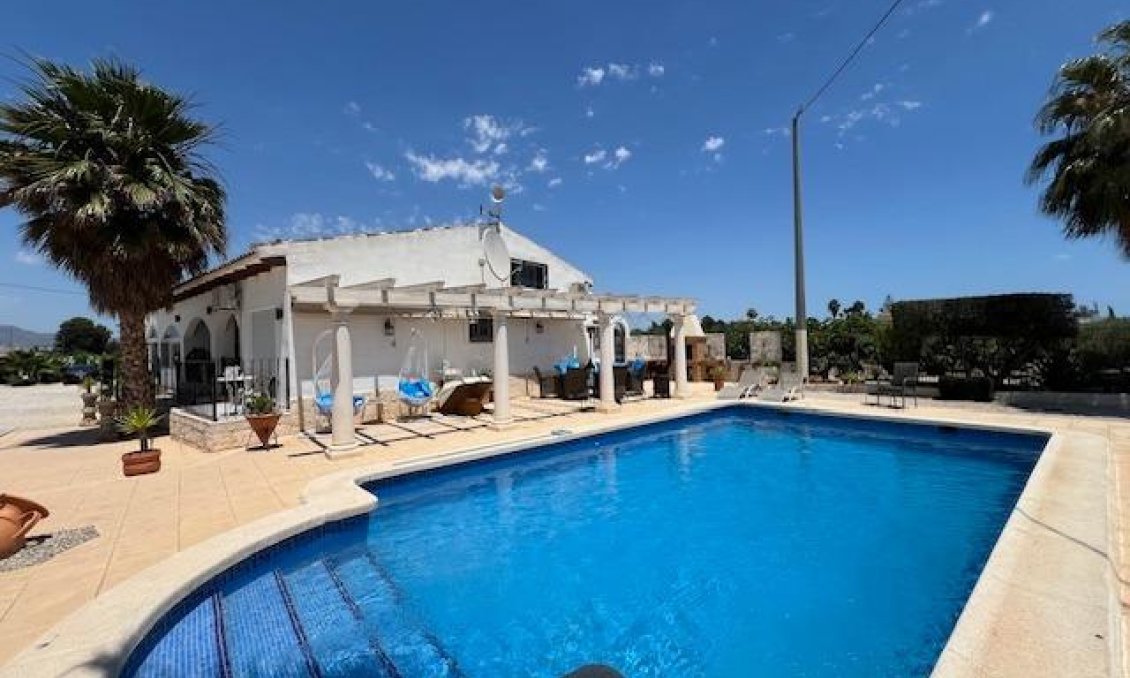 Wiederverkauf - Villa -
Dolores - Comunidad Valenciana