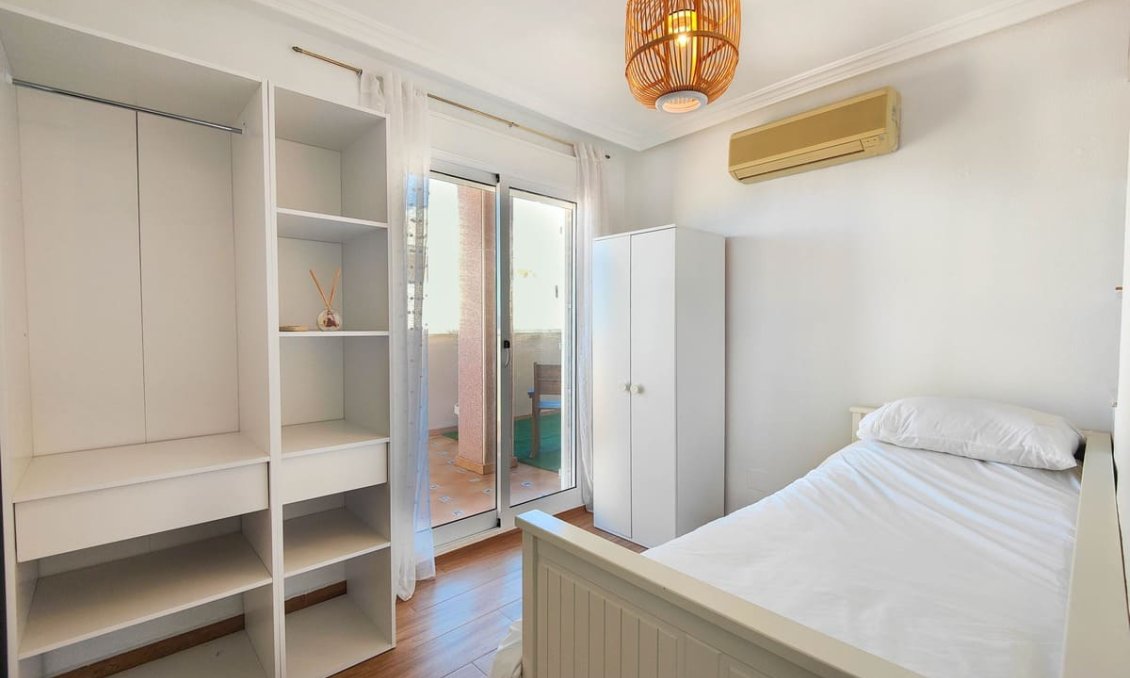 Wiederverkauf - Wohnung -
Torrevieja - Costa Blanca