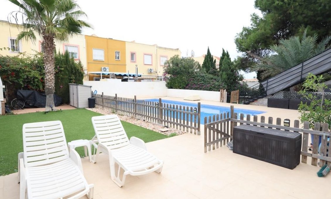 Wiederverkauf - Bungalow -
Orihuela Costa - Costa Blanca