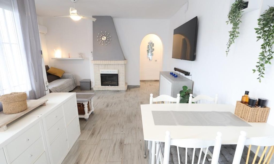 Wiederverkauf - Bungalow -
Orihuela Costa - Costa Blanca